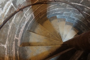spiral-staircase-bell-tower-Valencia-Catedral-300px